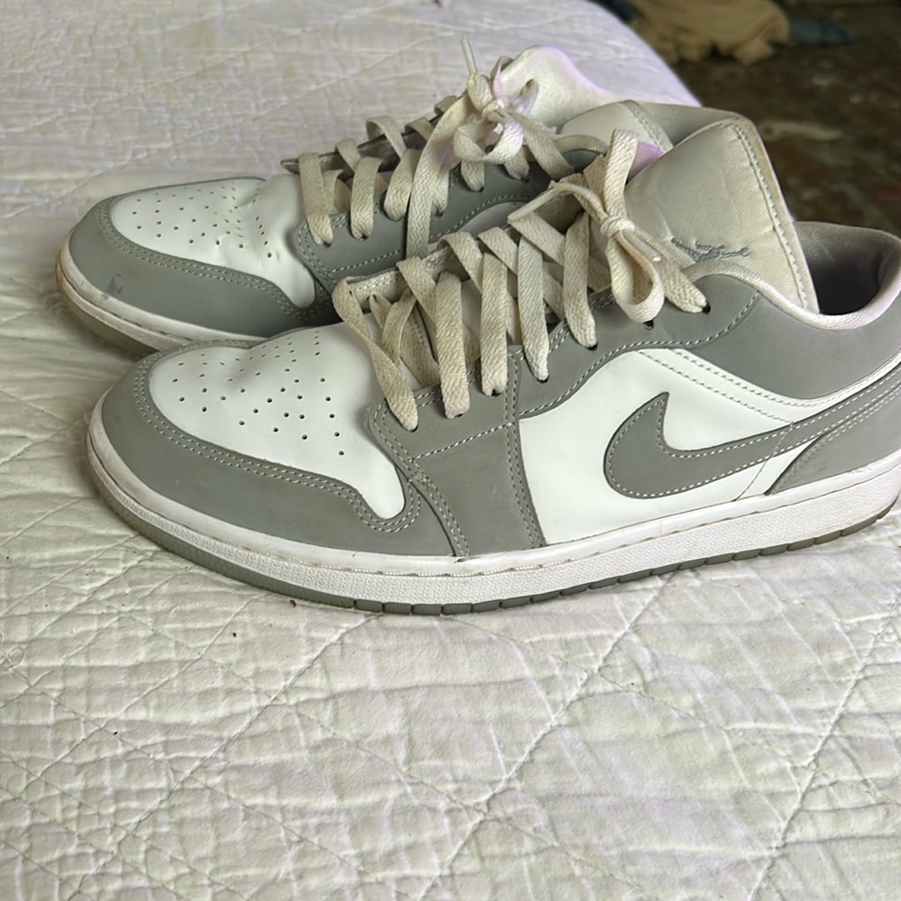 Nike Retro Air Jordan Women Low Wolf Grey White 1s 1